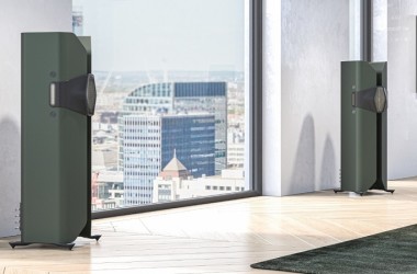 Monitor Audio Hyphn vlaggenschip luidspreker voor het voetlicht op zat. 15 juni a.s. bij Hobo hifi in Den Haag