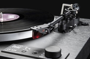 Review DUAL CS 529 platenspeler: volautomaat met bluetooth en app