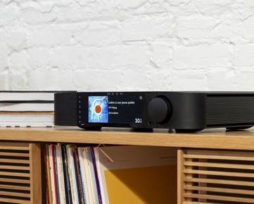 Review MOON 371 Network Player Amplifier: grensverleggende audioprestaties in een elegant gesneden maatpak