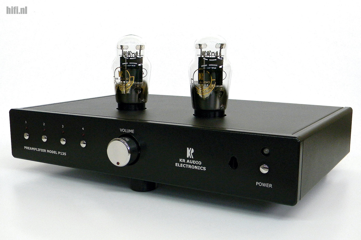 maat Zonnebrand afgewerkt Review KR Audio Electronics P135 MC voorversterker