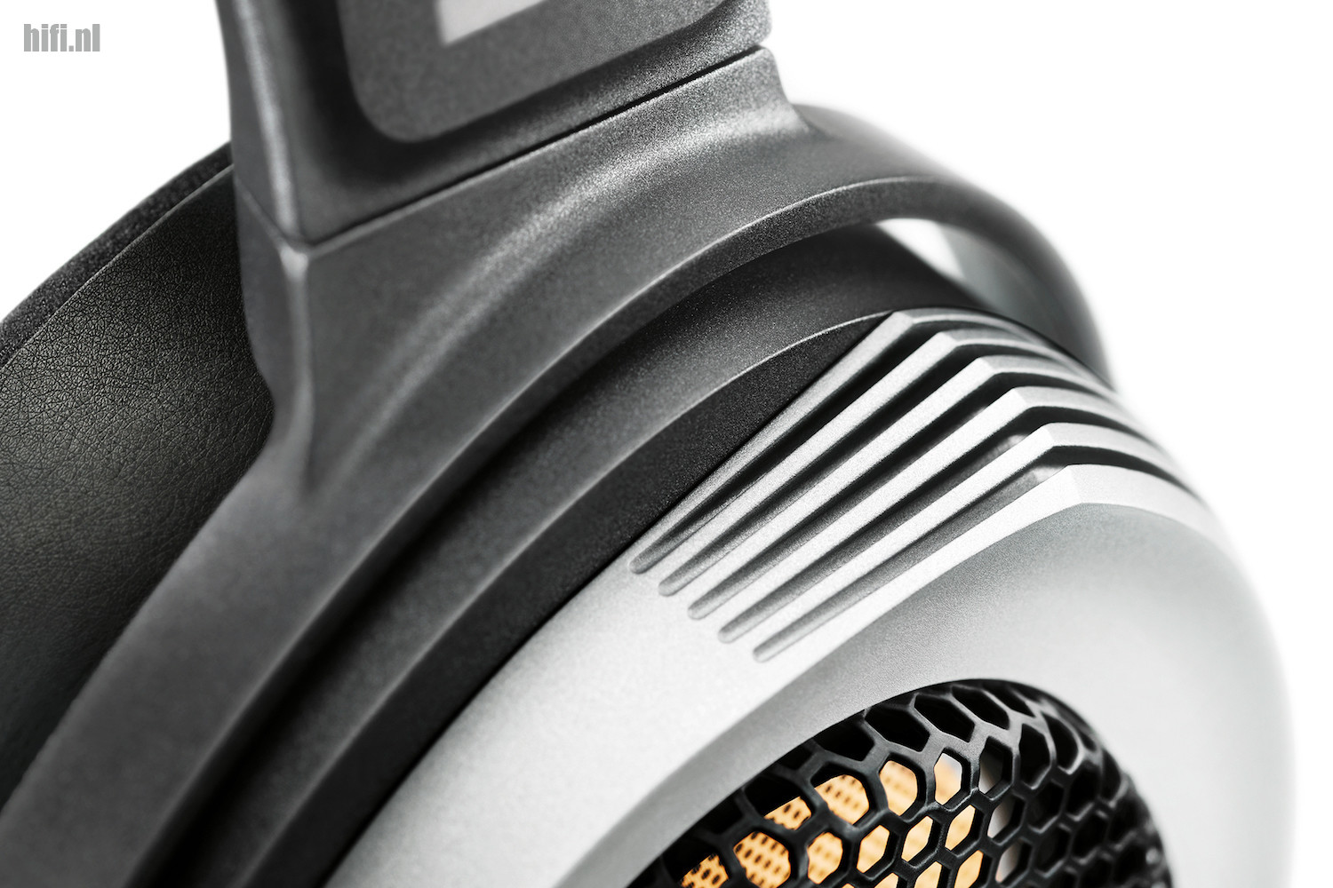 Review Sennheiser HE 1