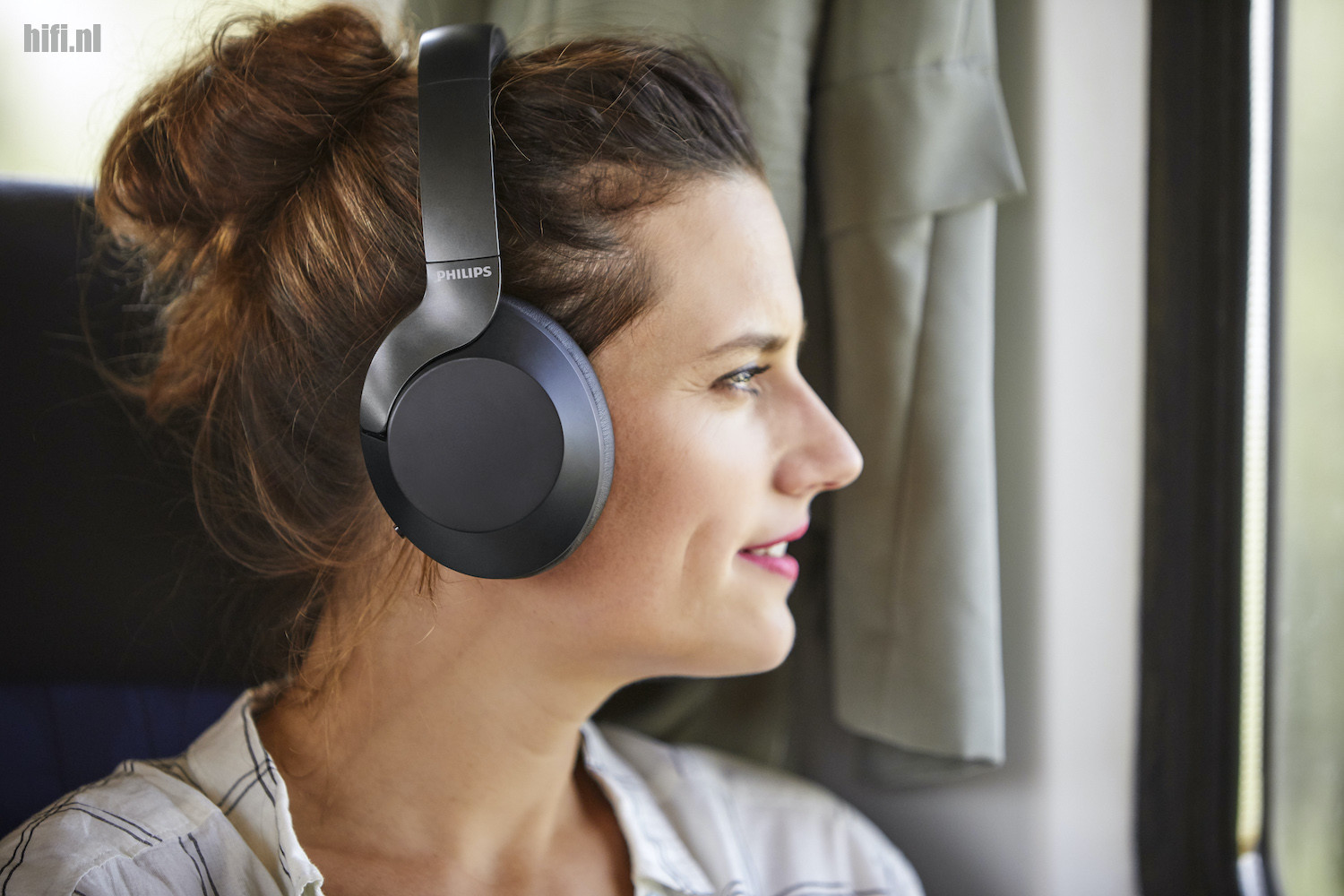 Philips Thuistest PH805 noise cancelling hoofdtelefoon getest door