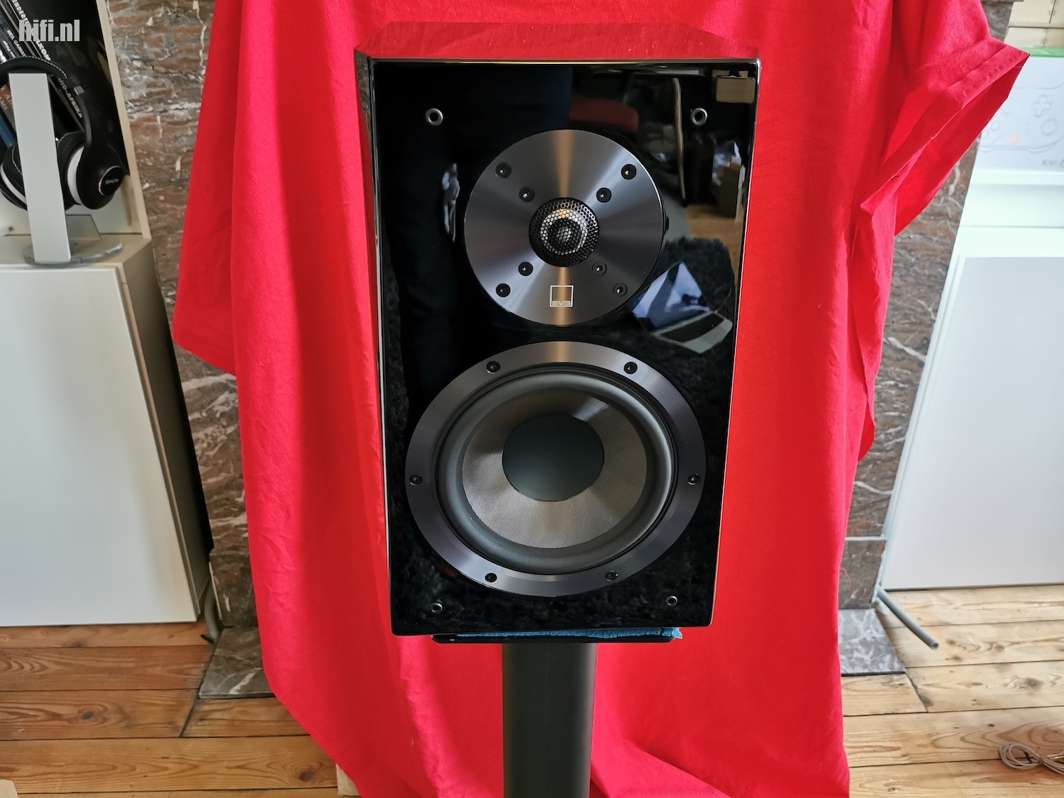 Svs bookshelf speaker review clearance