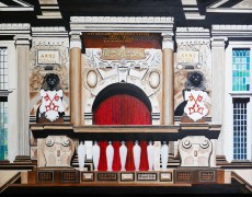 Stadhuis Leiden, voorzijde dubbel tweeluik