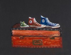 All Stars Converse op oude koffer