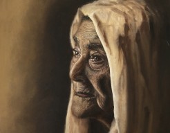 Portret oude vrouw met hoofddoek