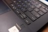 ASUS ExpertBook B9 (B9400CB) toetsenbord detail - halfhoge cursortoetsen