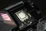 De Intel 14e generatie Core i9-14900K processor past op bestaande moederborden, zoals deze ASUS ROG Strix Z790-E Gaming WiFi