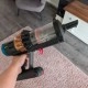Dyson V16 Piston Animal -  een kort mondstuk is (net als bij de Gen5) ingebouwd, zodat je het direct als kruimeldief kan gebruiken.