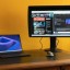 Je kan de EIZO ColorEdge CG2700S met een enkele USB-C kabel aansluiten op laptop, muis en toetsenbord