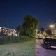 Foto gemaakt met Galaxy S25+ buiten avond 0,6x