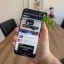Google Pixel 10 Pro XL (rechts) met Material 3 Expressive 