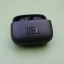 JBL Tune 230NC TWS uit de laadcase