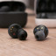 Sony LinkBuds S naast Samsung Galaxy Buds 2