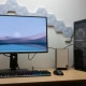 MSI MPG 272URX - als je de kabelmanagement opening links laat liggen, is dit het maximum