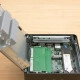 De ASUS NUC 15 Pro laat zich eenvoudig openen om geheugen en een SSD te installeren.