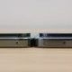 Google Pixel 10 Pro (rechts) naast Pixel 9 Pro: het simkaartslot zit nu bovenin