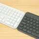 Logitech Signature Slim Solar+ K980 naast de K950 (links)