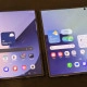 Samsung Galaxy Z Fold 7 (rechts) naast Fold 6, opengeklapt