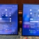Samsung Galaxy Z Fold 7 (rechts) naast Fold 6, opengeklapt
