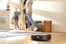 De iRobot Roomba j9 kan net als de andere Roomba's schoonmaken wanneer je niet thuis bent.
