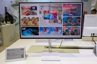 Deze Acer monitor is een beetje een wolf in schaapskleren: op het eerste gezicht een leuke designmonitor voor in de huiskamer, maar het OLED-paneel biedt 280 beelden per seconde en leent zich dus uitstekend voor gaming.