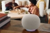 Google neemt smarthome app en ecosysteem Google Home flink op de schop. Naast integratie van Gemini krijgt de app een makeover en wordt de bediening van Nest-producten geïntegreerd. Ook komen er nieuwe camera&#39;s en een nieuwe Home Speaker.