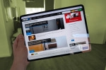 De OnePlus Pad 3 heeft een bijzondere schermverhouding, die erg prettig is om te browsen of op te werken. Helaas gaat dat laatste moeizaam met de optionele toetsenbordaccessoire.