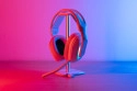 De Logitech G522 Lightspeed is verkrijgbaar in wit en zwart, en werkt desgewenst via Bluetooth of een USB-C-kabel, naast de Lightspeed dongle.