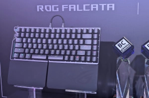 Eindelijk: een 'mainstream' mechanisch ergonomisch toetsenbord -  de ROG Falcata