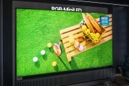 Hisense’ eerste RGB Miniled-televisie meet 116 inch; belooft meer licht en meer kleur