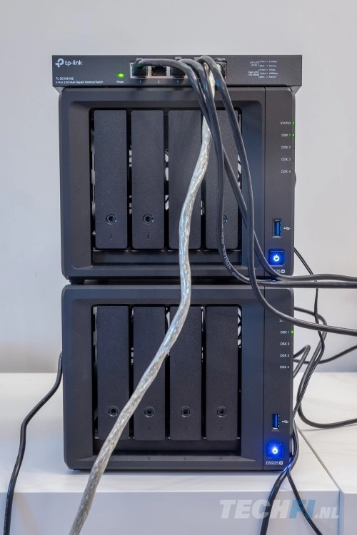 Synology DS925+ testopstelling met 2,5 Gbit switch
