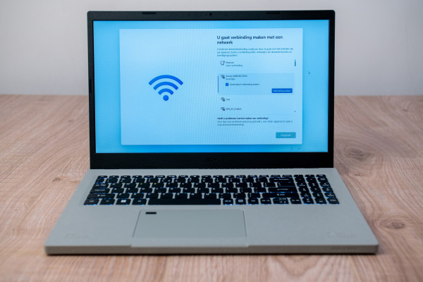 Acer Aspire Vero (AV15-51-574G) - installatie: WiFi (of vast netwerk) verplicht. Net als een Microsoft account.