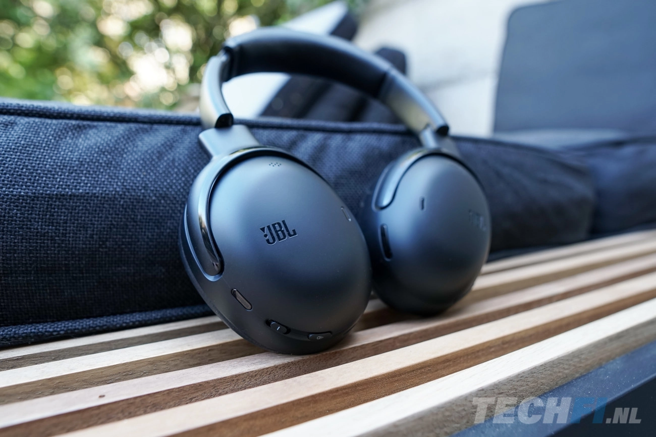 JBL Tour One M3
