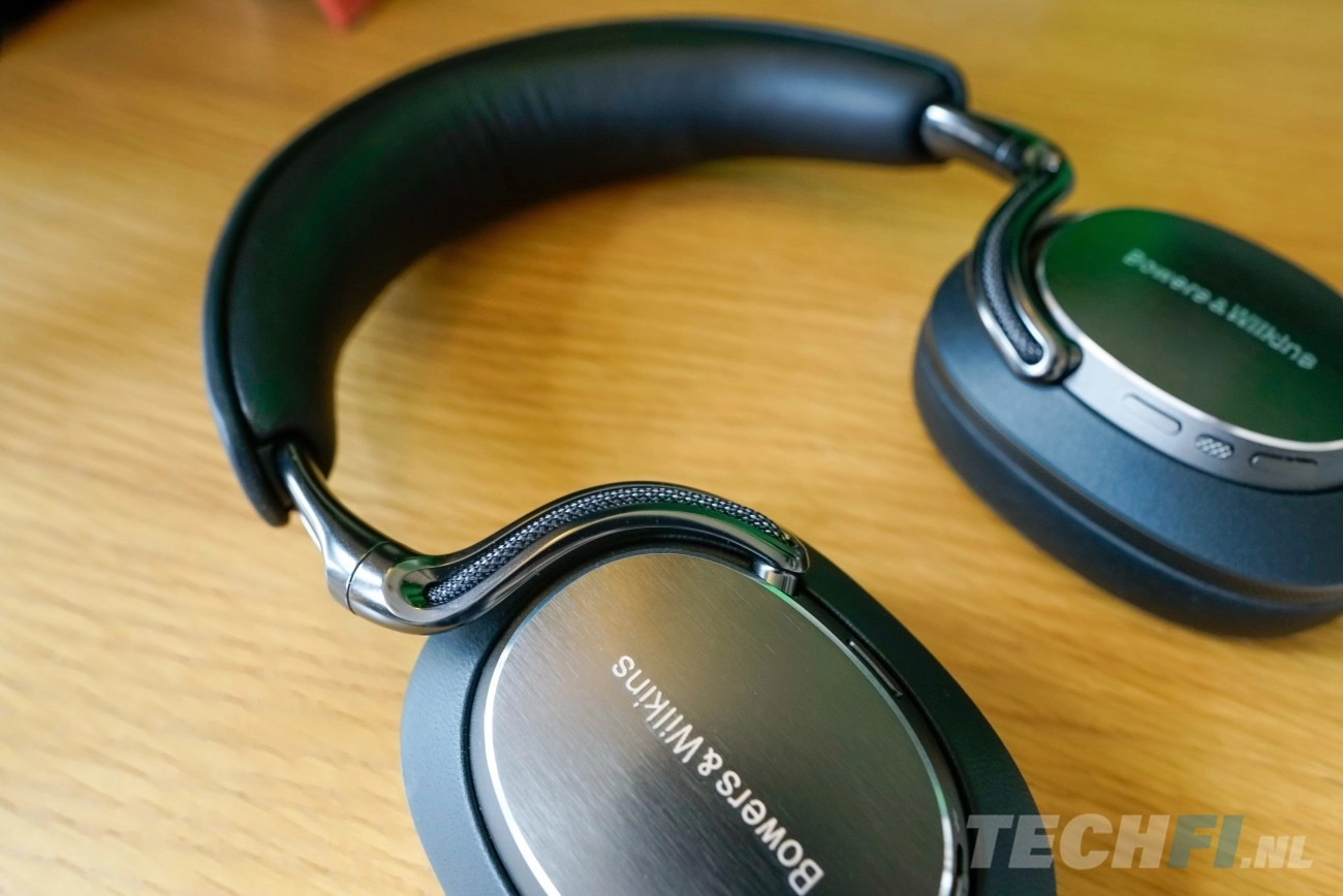 Bowers & Wilkins Px8 S2