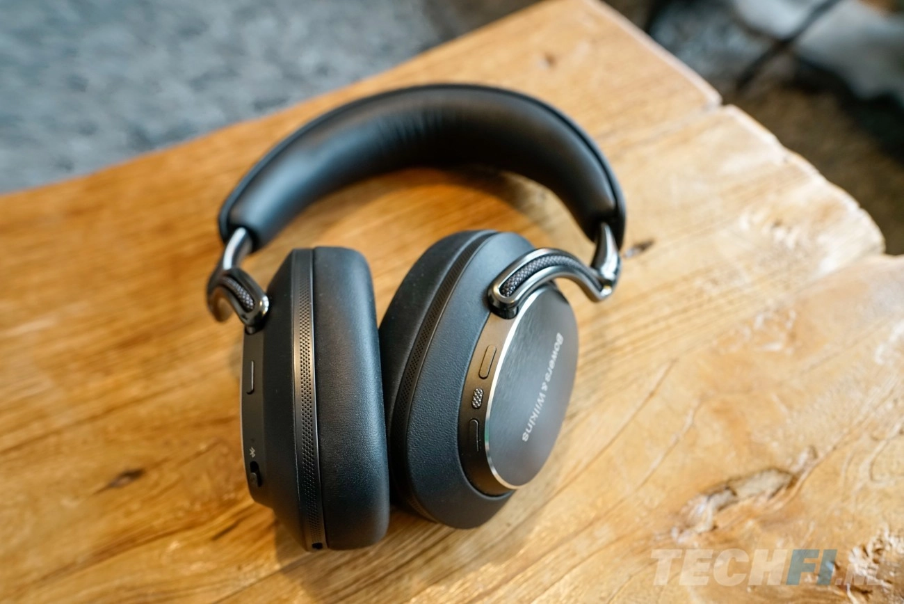 Bowers & Wilkins Px8 S2