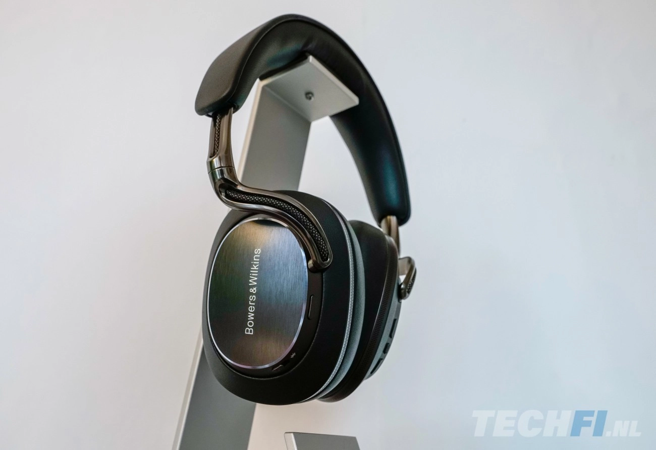 Bowers & Wilkins Px8 S2