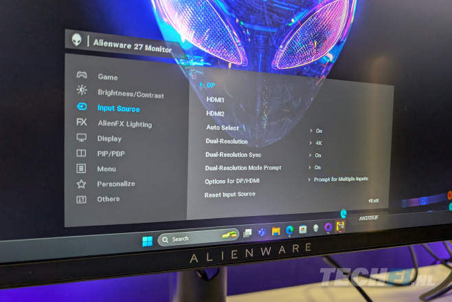 De Alienware AW2725QF kan schakelen tussen twee beeldmodi: 4K UHD met 180Hz, en Full HD met 360Hz.