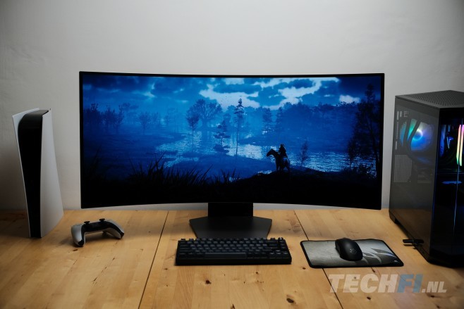 De LG 39GS95QE is een gaming ultrawide met sterk gebogen OLED-paneel en een voortreffelijke kleurweergave.