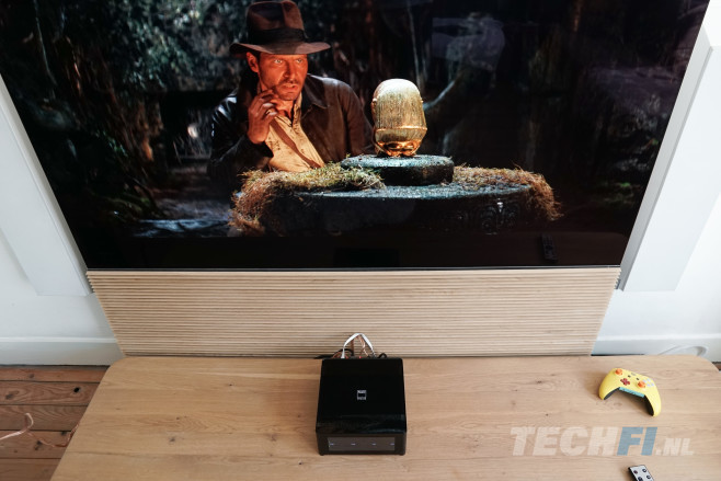 De NAD M10 V3 is een zeer compacte versterker met HDMI eARC, die zich onderscheidt met zeer krachtige versterking voor een verscheidenheid aan speakers, een groot beeldscherm en kamerkalibratie met Dirac.