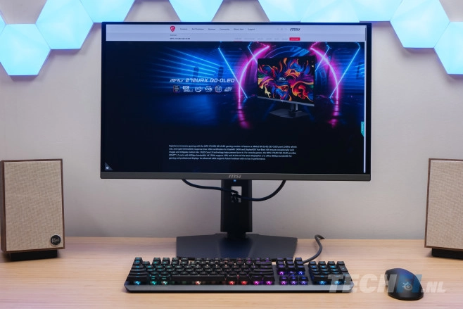 De MSI MPG 272URX is een sober ogende, maar zeer riant uitgeruste monitor met een goede kleurweergave en uitstekende gaming prestaties.