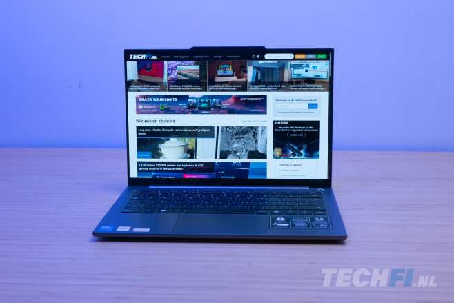 De Medion Signium 14 S1 OLED is een zeer lichte laptop met een buitengewoon beeldscherm.