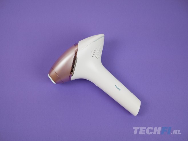 De Philips Lumea IPL 9900 is een uitstekend alternatief voor scheren, waxen of andere ontharingsmethoden - en bovendien pijnloos. 