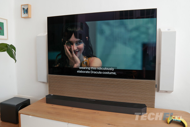 De Samsung HW-Q990F heeft één groot verschil met z'n voorganger: de subwoofer is geheel herzien en een stuk kleiner, zonder aan kwaliteit in te boeten.