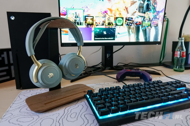 De SteelSeries Arctis Nova Elite is een zeer ambitieuze gaming headset met audiofiele aspiraties.