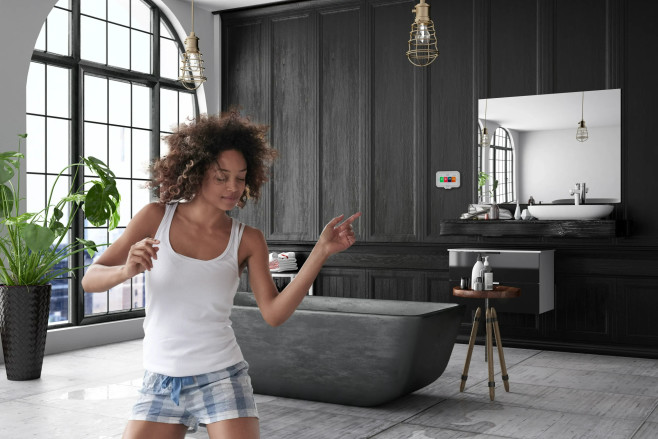 Met de nieuwe N-Joy Connect badkamerradio's kan je naar Spotify, Apple Music en meer luisteren tijdens het badderen