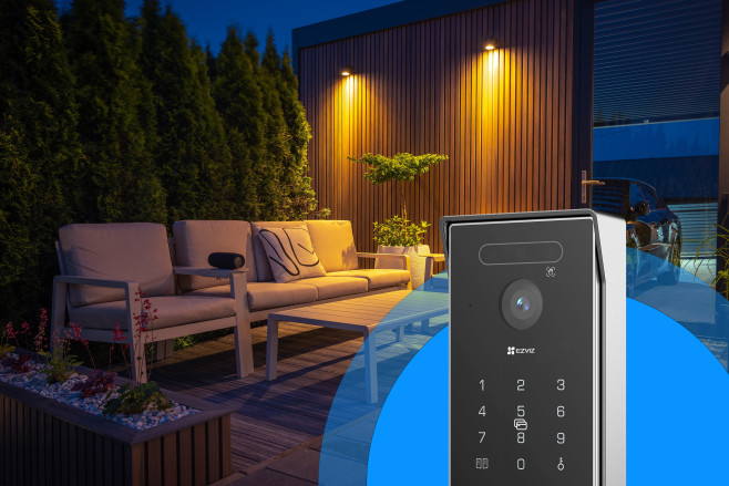 De EZVIZ HP7 Pro is een videodeurbel en handpalmscanner in één.