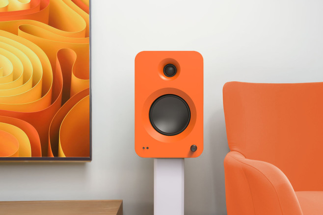 Kanto Audio duikt flink onder de KEF en PSB prijzen voor kleurrijke actieve speakers met HDMI