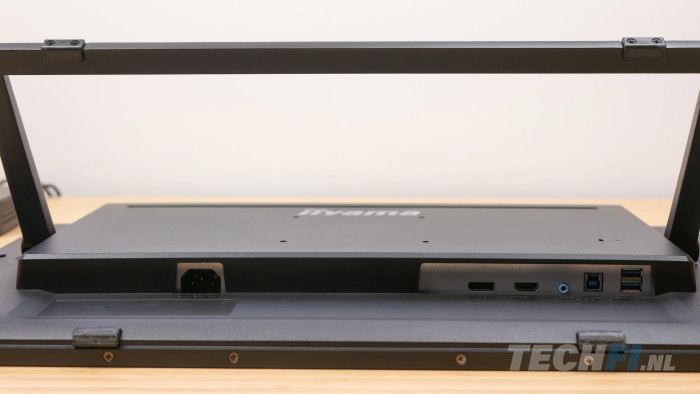 iiyama ProLite T2755QSC aansluitingen