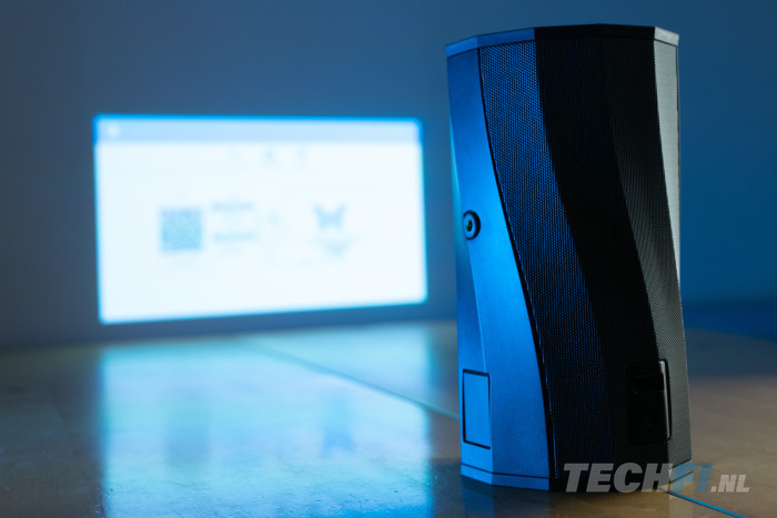 De Acer C250i heeft een bijzonder design en kan zowel verticaal als horizontaal projecteren.